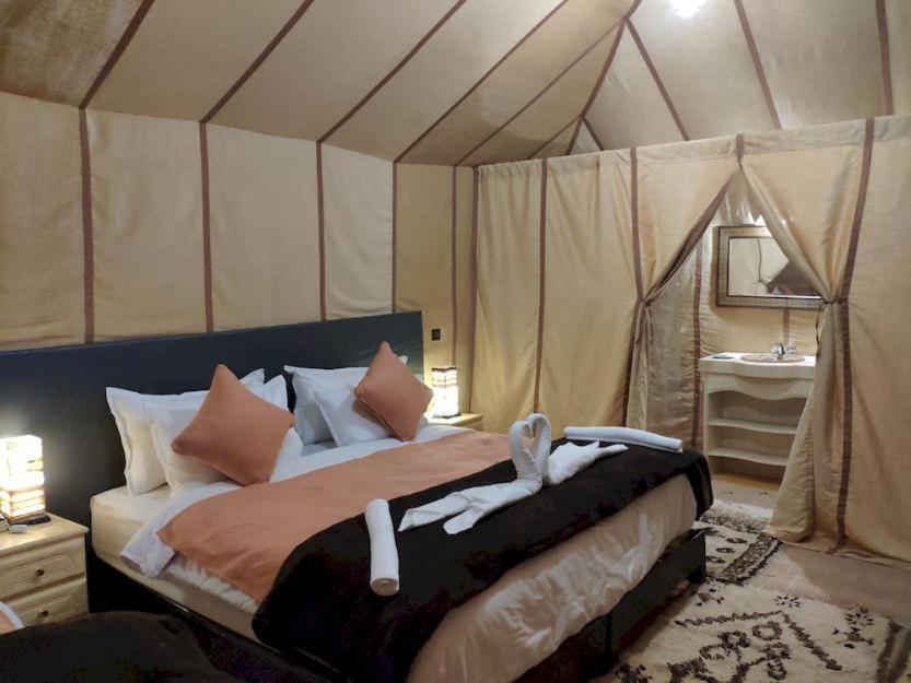 Hotel Blue Sky Luxury Camp Merzouga Exterior foto