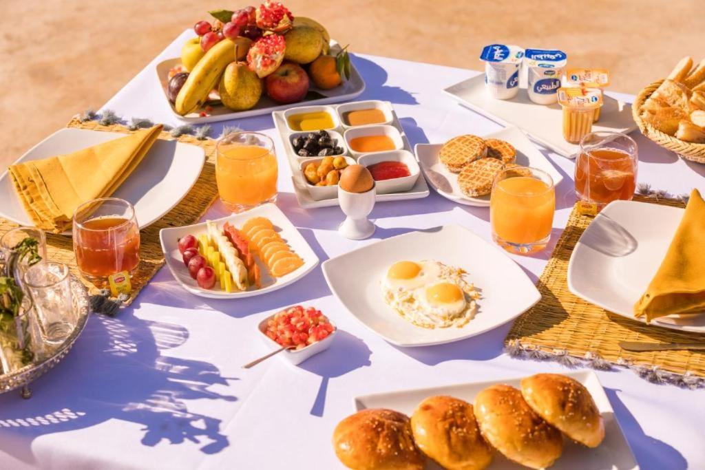 Hotel Blue Sky Luxury Camp Merzouga Exterior foto