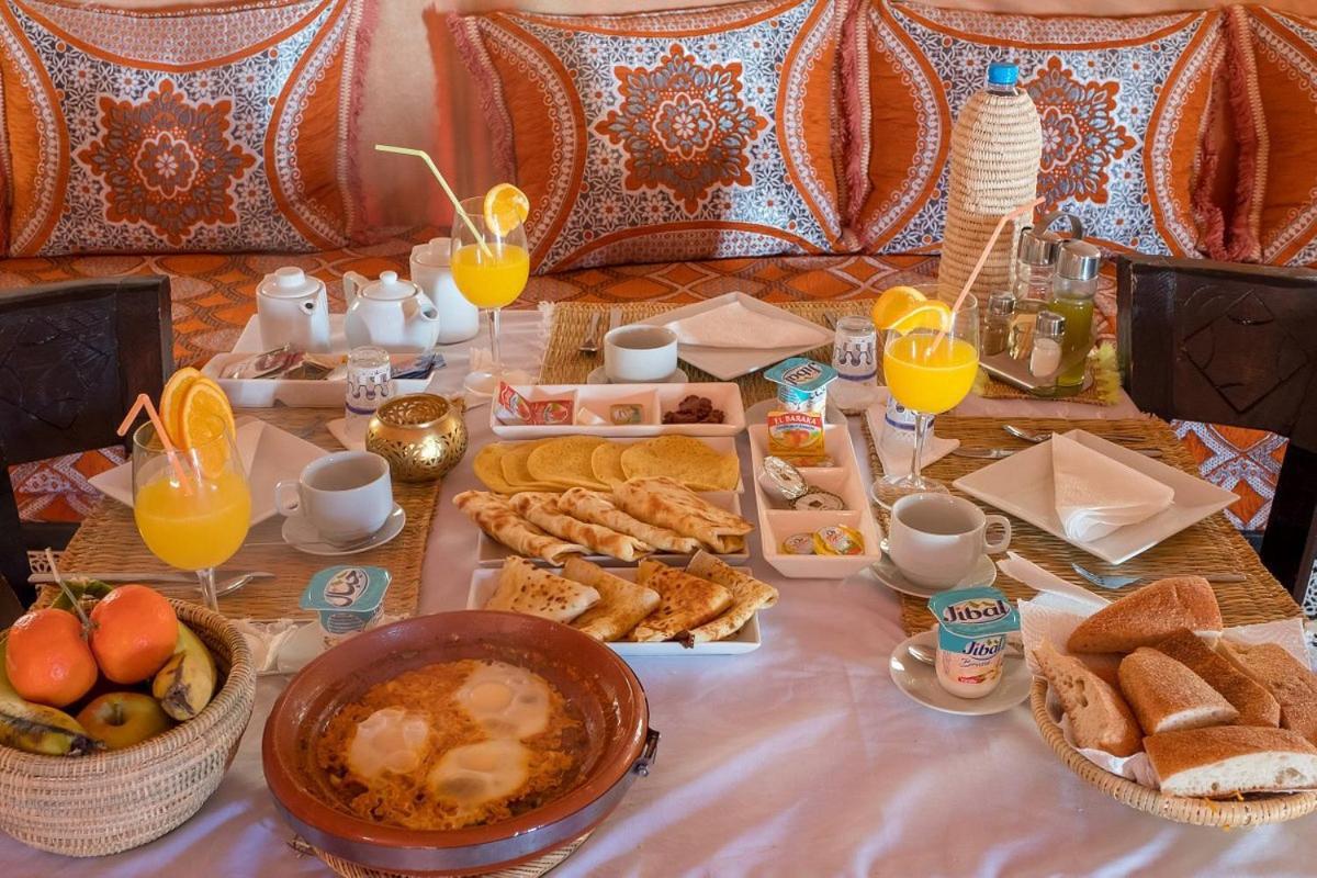 Hotel Blue Sky Luxury Camp Merzouga Exterior foto