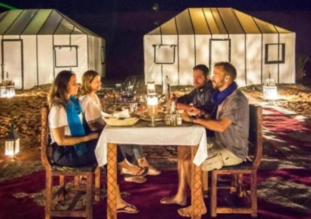 Hotel Blue Sky Luxury Camp Merzouga Exterior foto